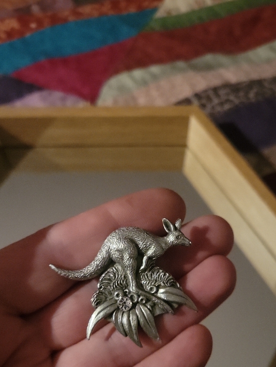 Jewelry - Silver Tone Kangaroo Brooch Pin